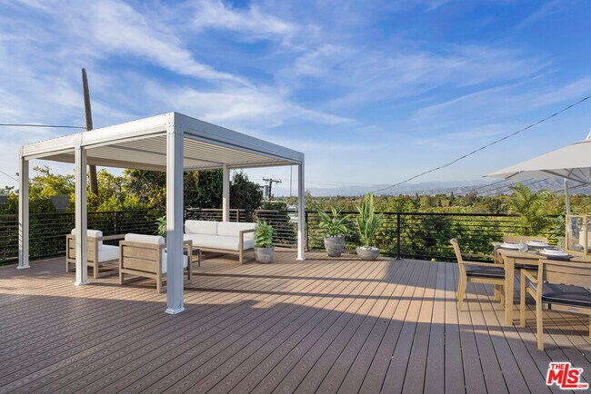 Building Photo - 11775 Laurelwood Dr