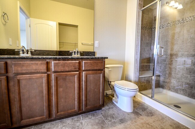 Building Photo - 3836 Manhattan Ave