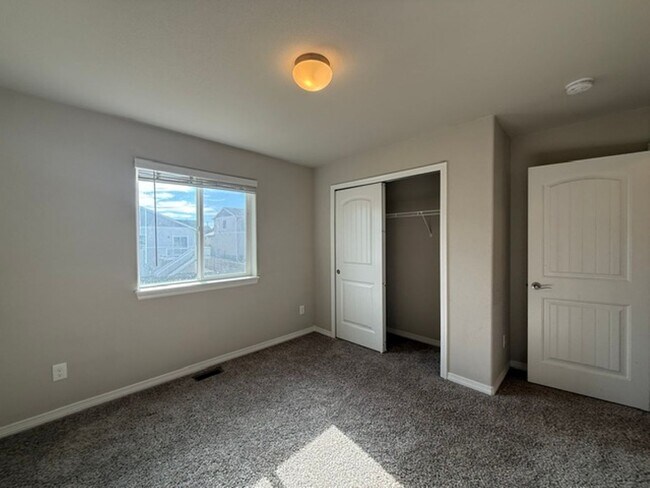 Building Photo - 6165 Shavers Dr