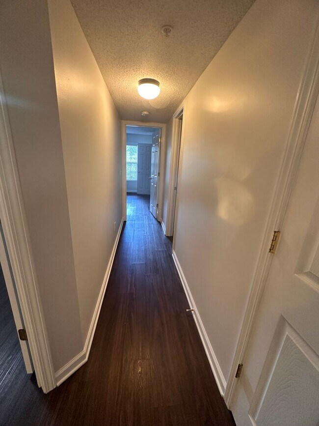 Building Photo - Cozy 2BR 2BA Condo in High Point