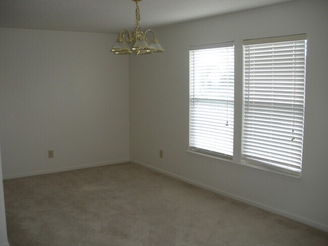 Building Photo - 10391 Cotton Blossom Dr