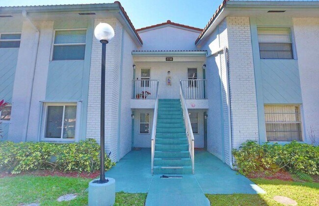 Building Photo - 2730 Forest Hills Blvd