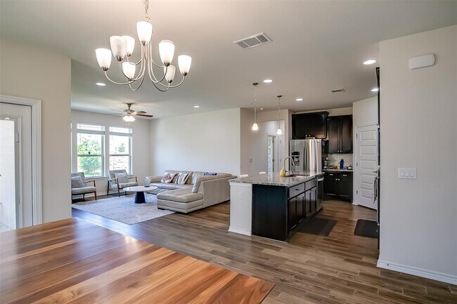 Building Photo - 9202 Spade Cir
