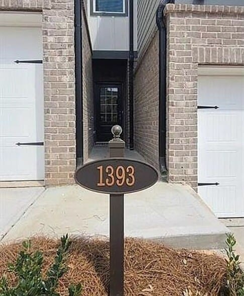 Building Photo - 1393 Vayda Ct