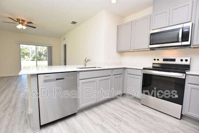 Building Photo - 8383 Madrid St