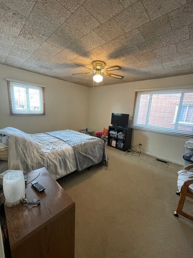 Building Photo - 8326 Christiana Ave