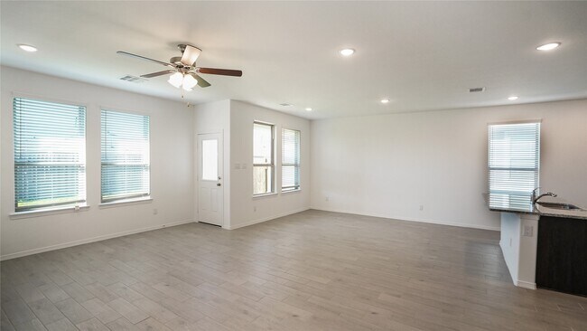 Building Photo - 25810 Northpark Pine Dr