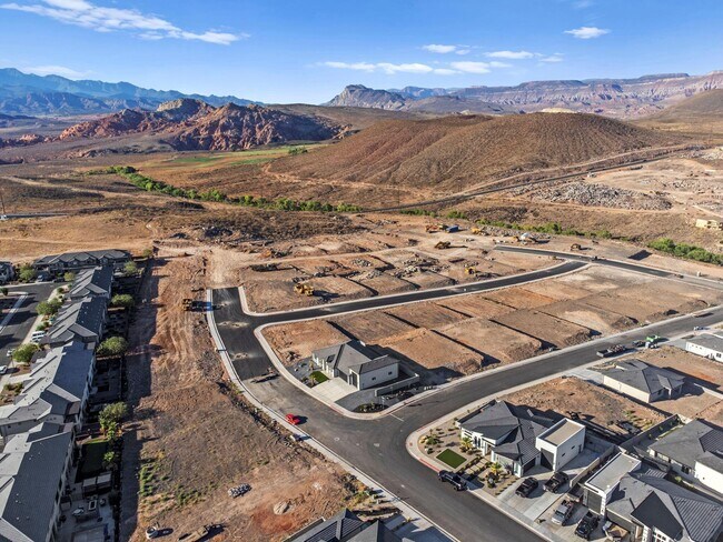 Building Photo - 362 Firerock Way