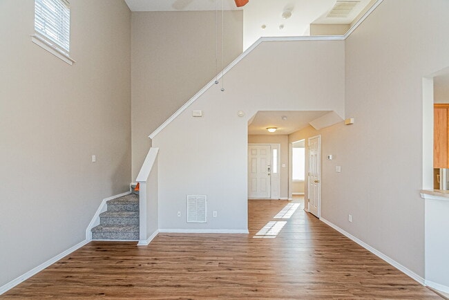 Building Photo - 1017 Dewberry Ct