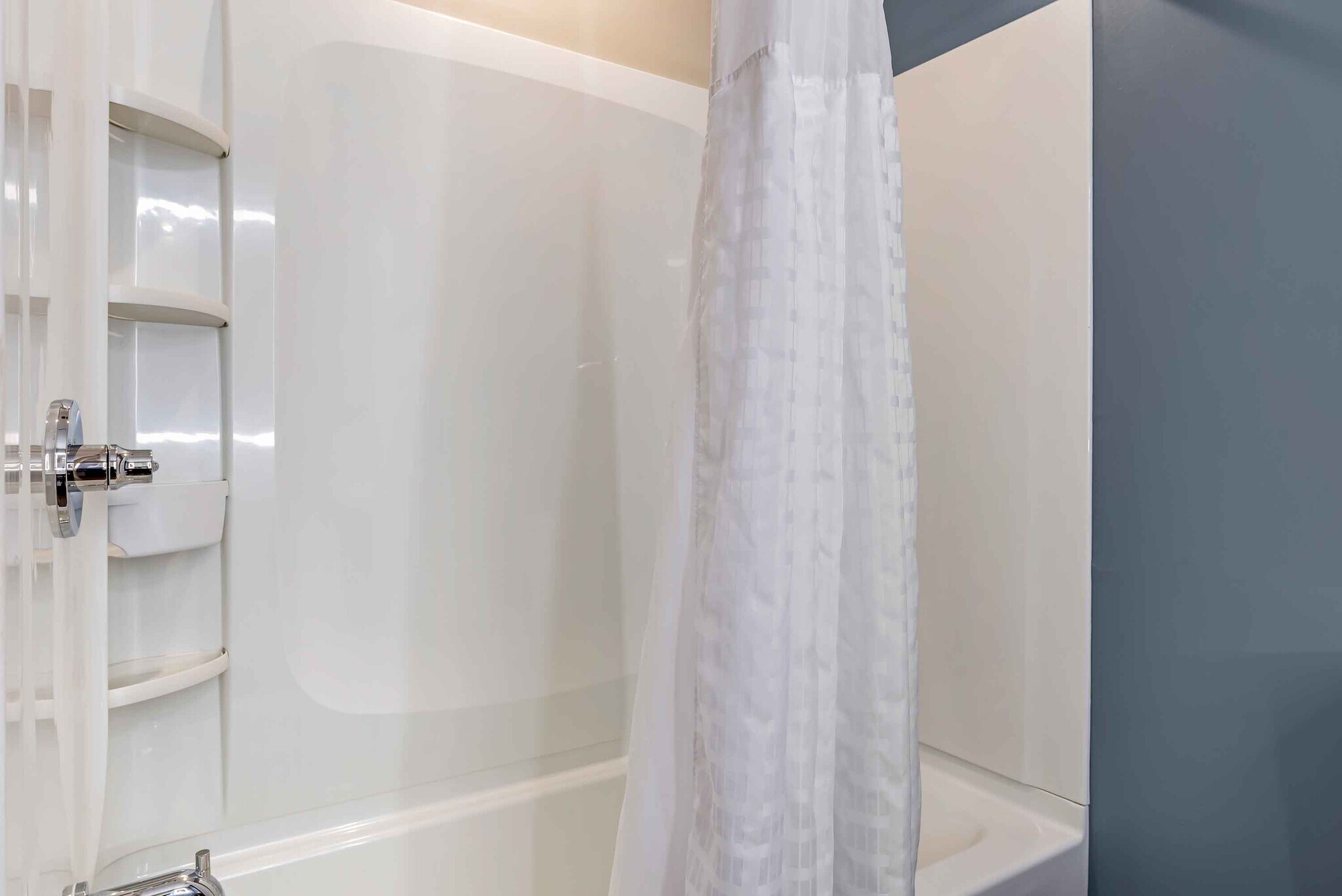 Building Photo - Furnished Studio-Jacksonville - Airport