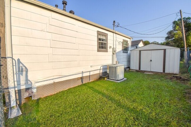 Building Photo - Adorable 3 Bed 1.5 in the Heart of Tyler!