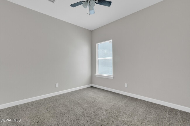 Building Photo - 815 TS Daniel Cadena Dr