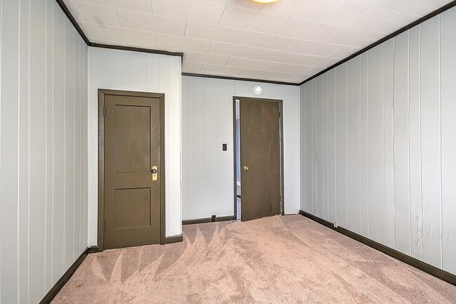 Building Photo - 1408 W College St