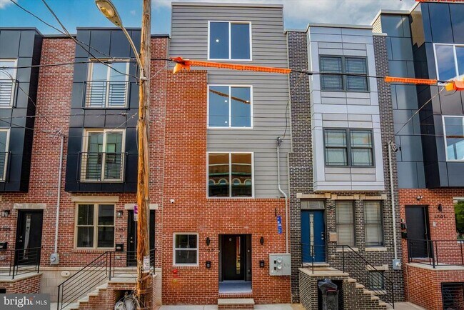 Building Photo - 1705 W Seybert St