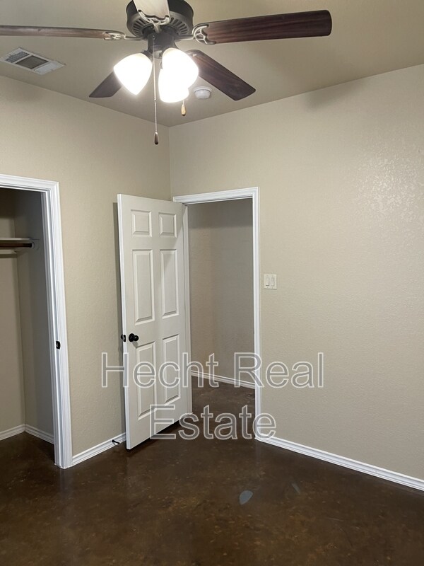 Building Photo - 217 Kaspar Way