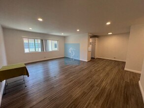Building Photo - 2979 W 235th St