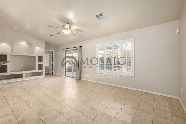 Building Photo - 1260 S Lindsay Rd