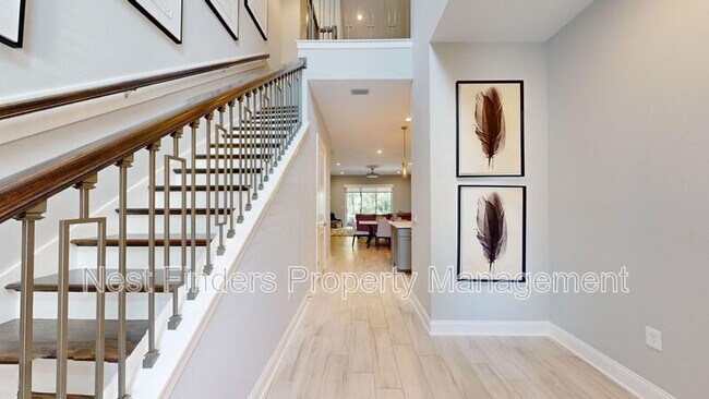 Building Photo - 33 Ficus Ln