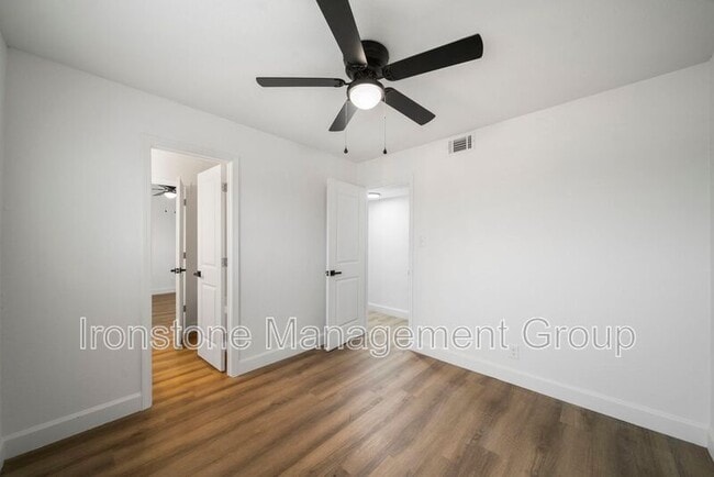 Building Photo - 4523 E 31st St