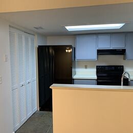 Building Photo - Colony Pine