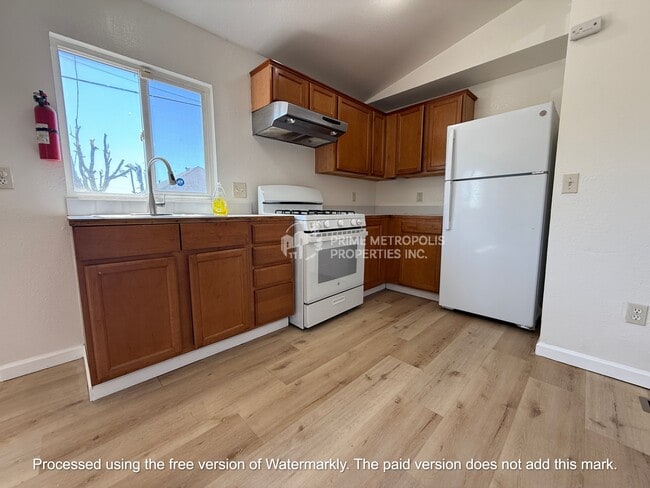 Building Photo - 1449 71st Ave