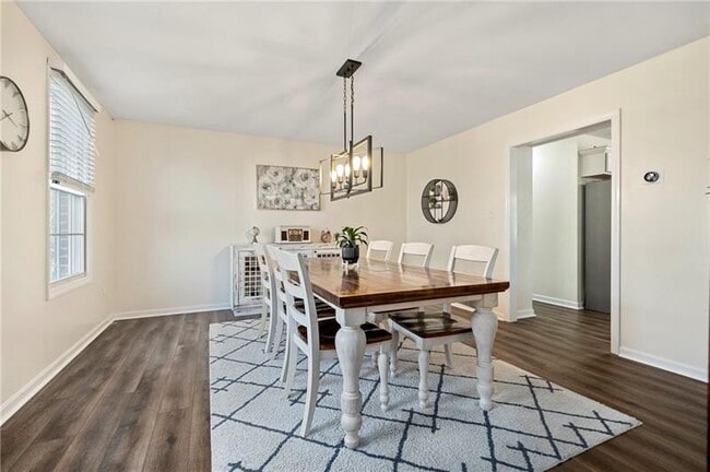 Building Photo - 8025 Jordan Ct