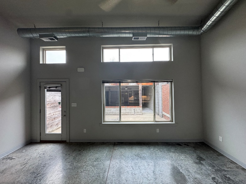 Building Photo - 3844 Dylan Pl