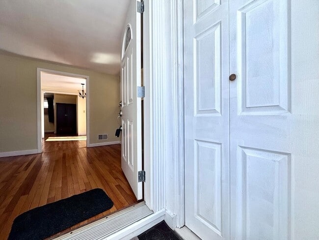 Building Photo - 10 Marrigan St