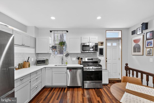 Building Photo - 1616 Webster St