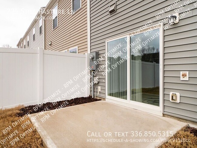 Building Photo - OPEN HOUSE SATURDAY, March 8th  9AM - 1PM ...