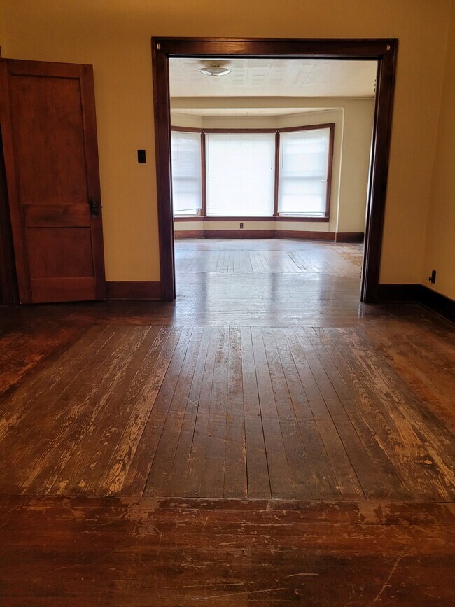 Building Photo - 186-2 S Washington St