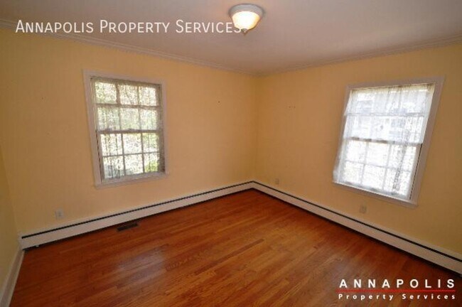 Building Photo - 208 Avondale Cir