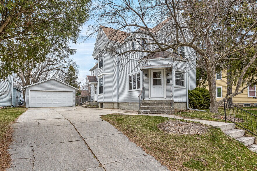 Building Photo - 1820 N 9th St