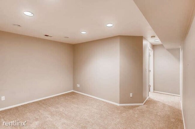 Building Photo - 5 br, 2 bath House - 1408 Brentwood Drive