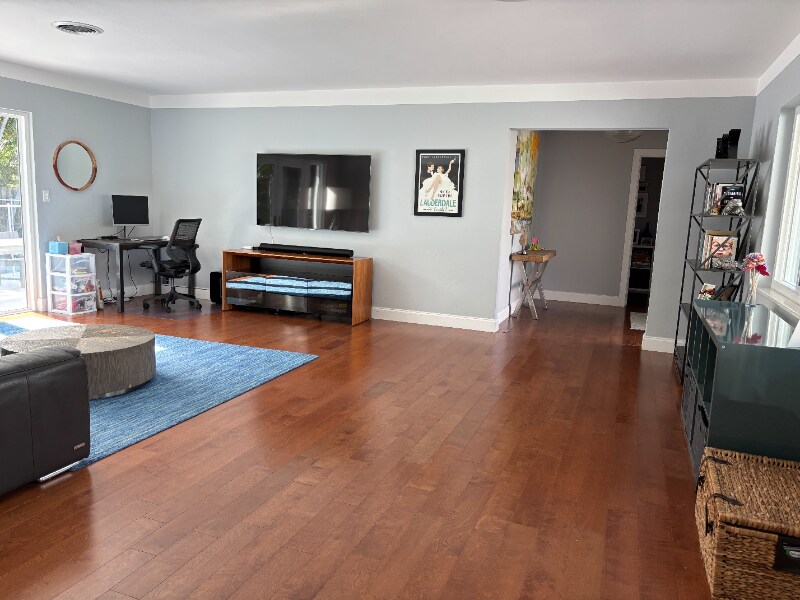 Building Photo - 2432 NE 26th Ave