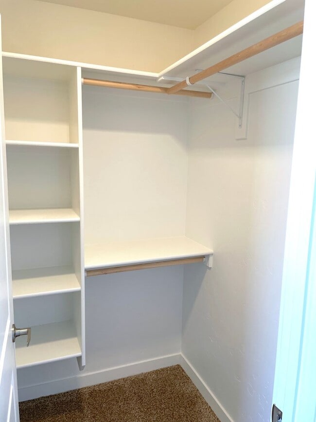 Building Photo - Newly Built Townhome