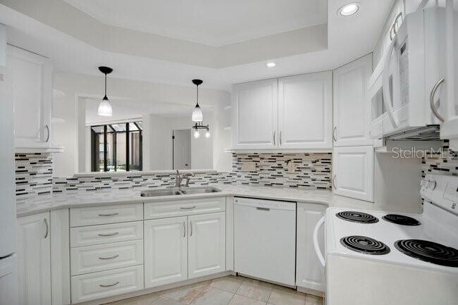 Building Photo - 1246 St Tropez Cir