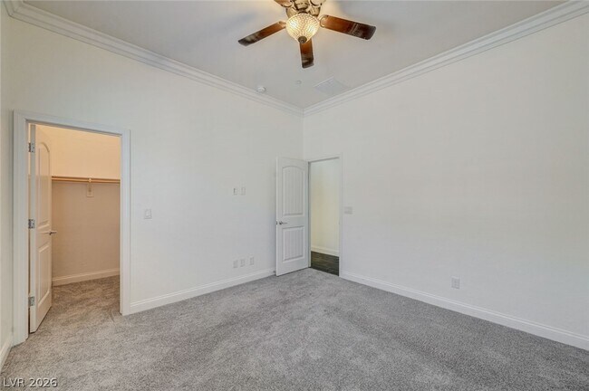 Building Photo - 933 Everest Peak Ave