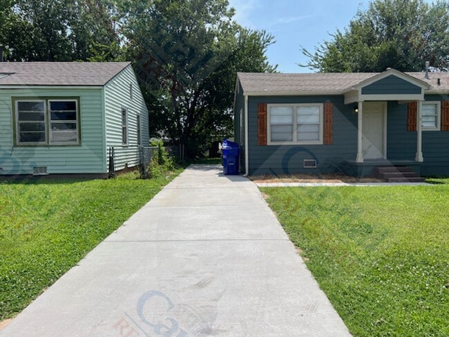 Building Photo - Cozy 3 Bedroom