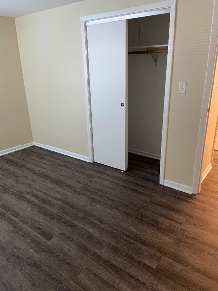 Building Photo - 1971 N 19th Ave