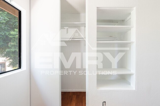 Building Photo - 9781 Karmont Ave