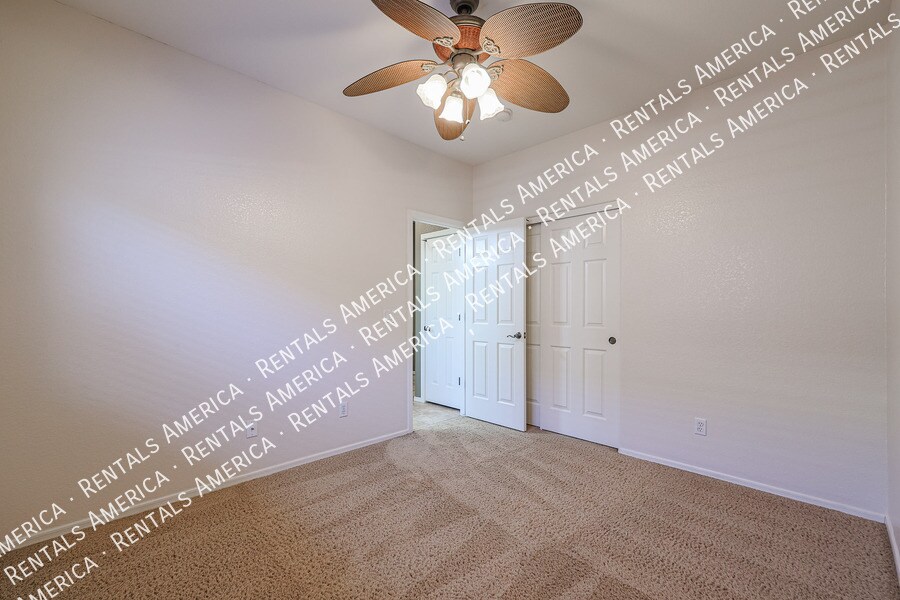 Building Photo - 12823 W Modesto Dr
