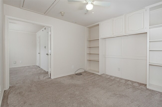 Building Photo - 1502 Villars St