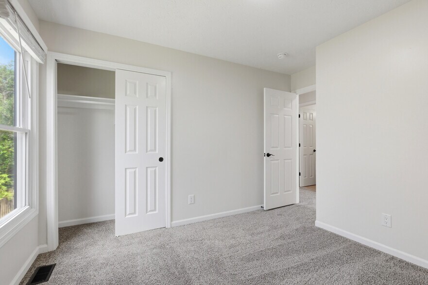 Building Photo - 10516 Beacon Ln