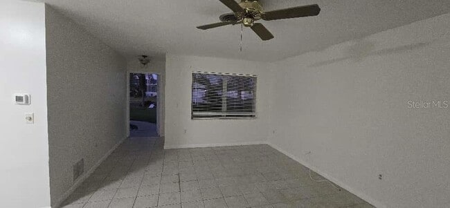 Building Photo - 401 Skylark Ln NW