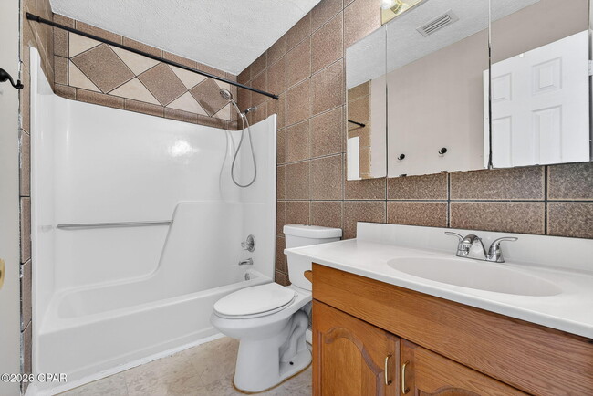 Building Photo - 6714 Beach Dr