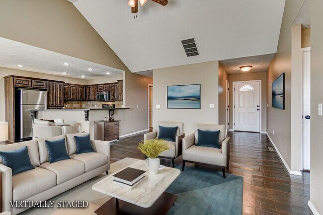 Building Photo - Beautiful all brick 3 bed 2 bath house in ...