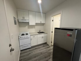 Building Photo - Haskell Apartments