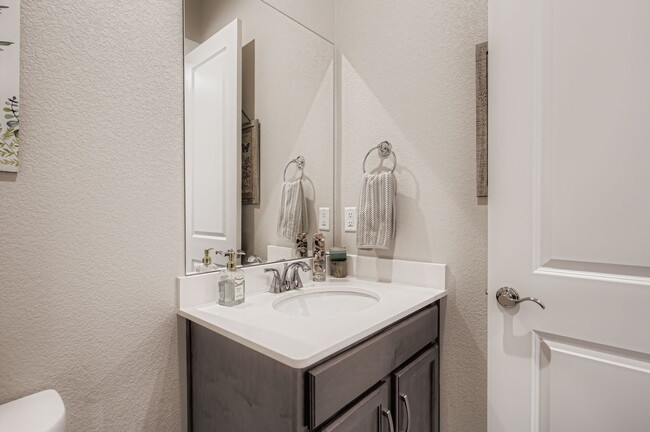 Building Photo - 808 Schlagel St