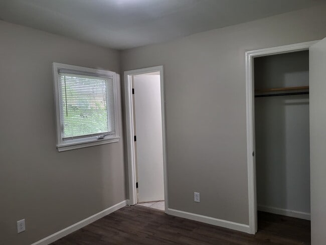 Building Photo - 3107 Andros Dr SW